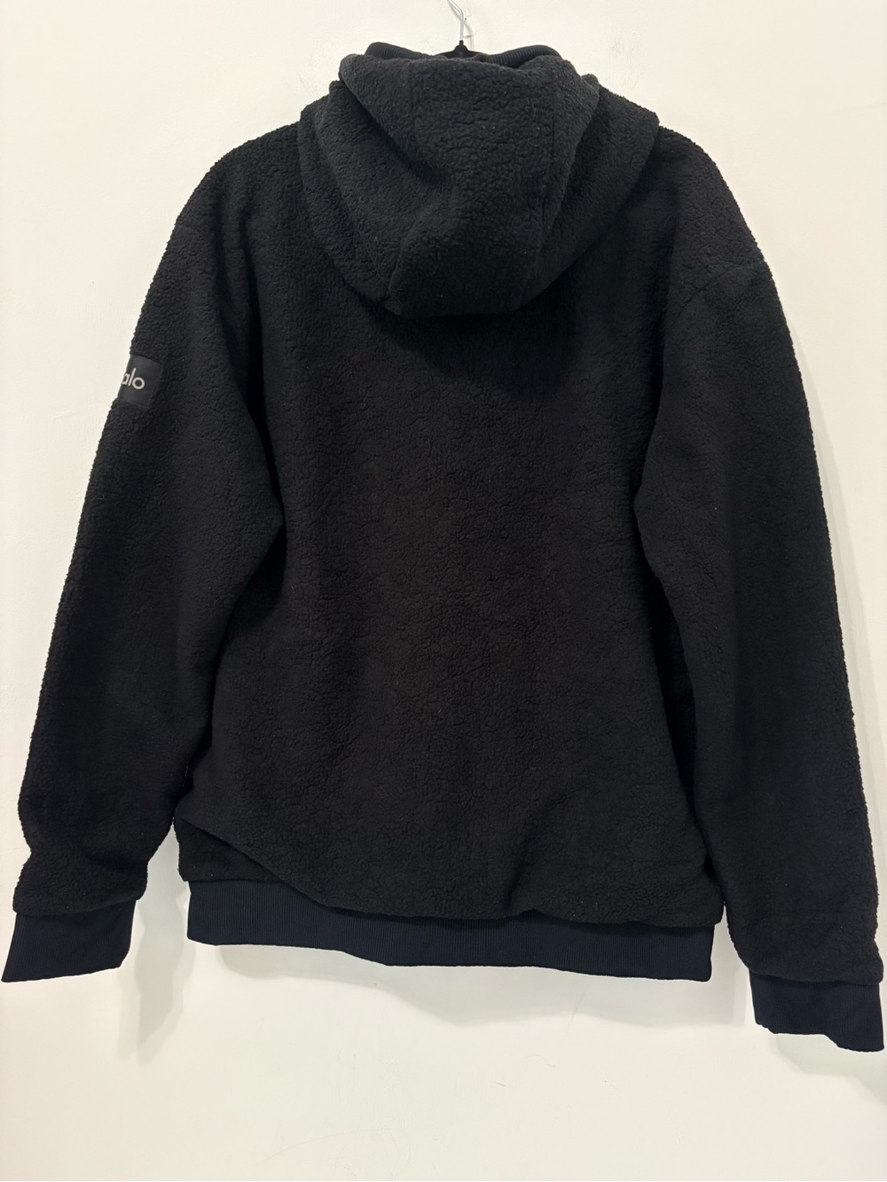 Alo Yoga Sherpa Pullover Hoodie Sz Large Black EUC - Picture 8 of 12